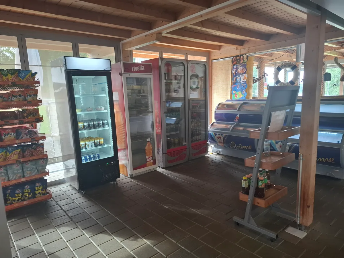 Aufnahme des Restaurants in der Badi am See.